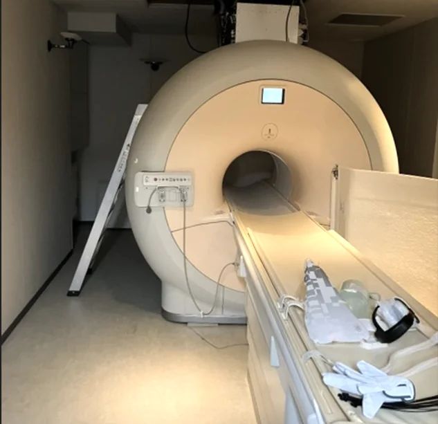 撤去前の MRI Achieva 1.5T